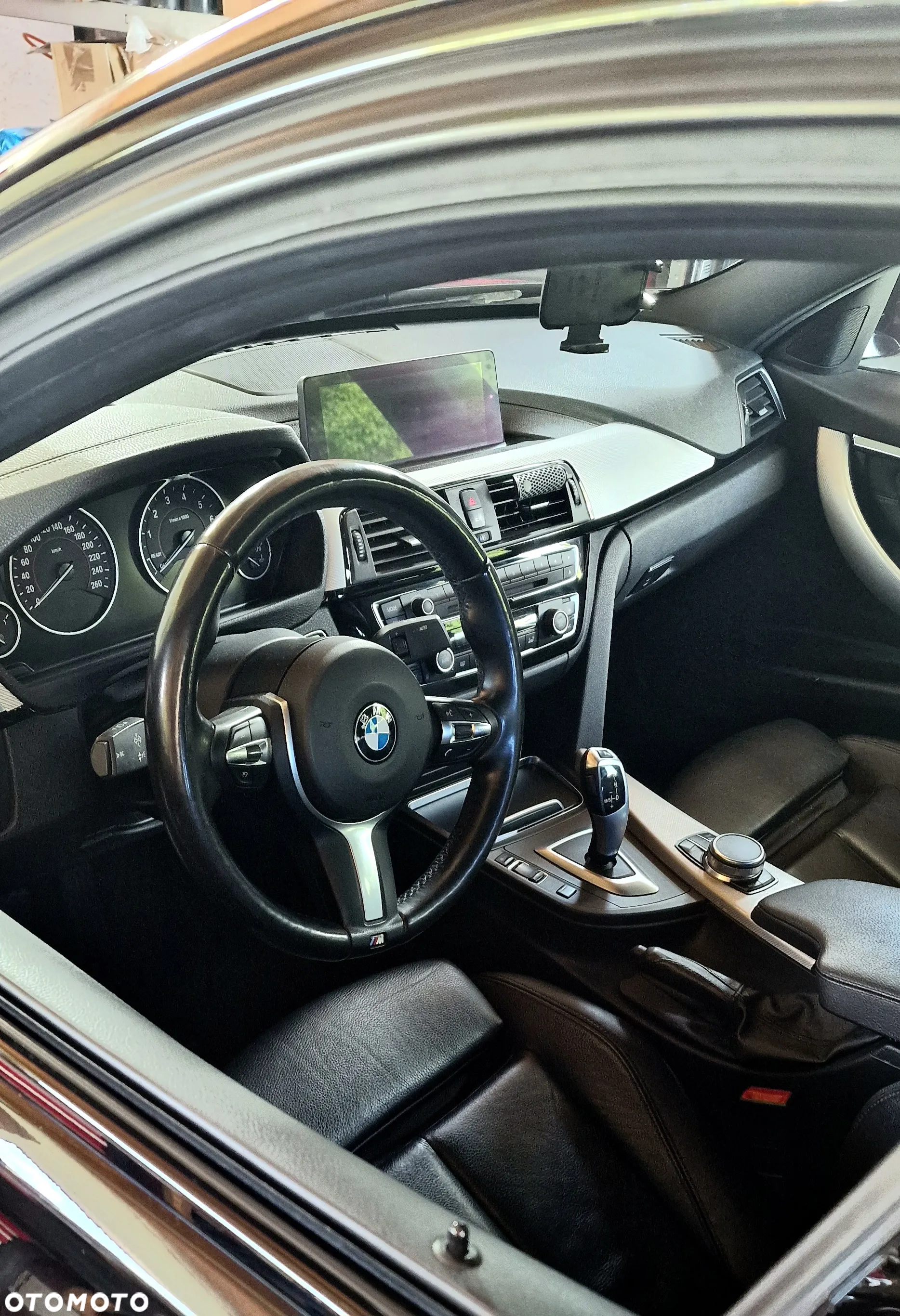 BMW Seria 3 330i xDrive M Sport Shadow - 9