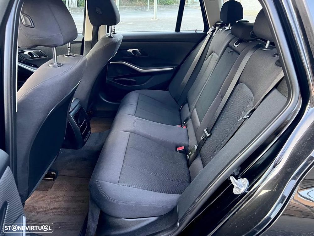 BMW 318 d Touring Line Sport - 15