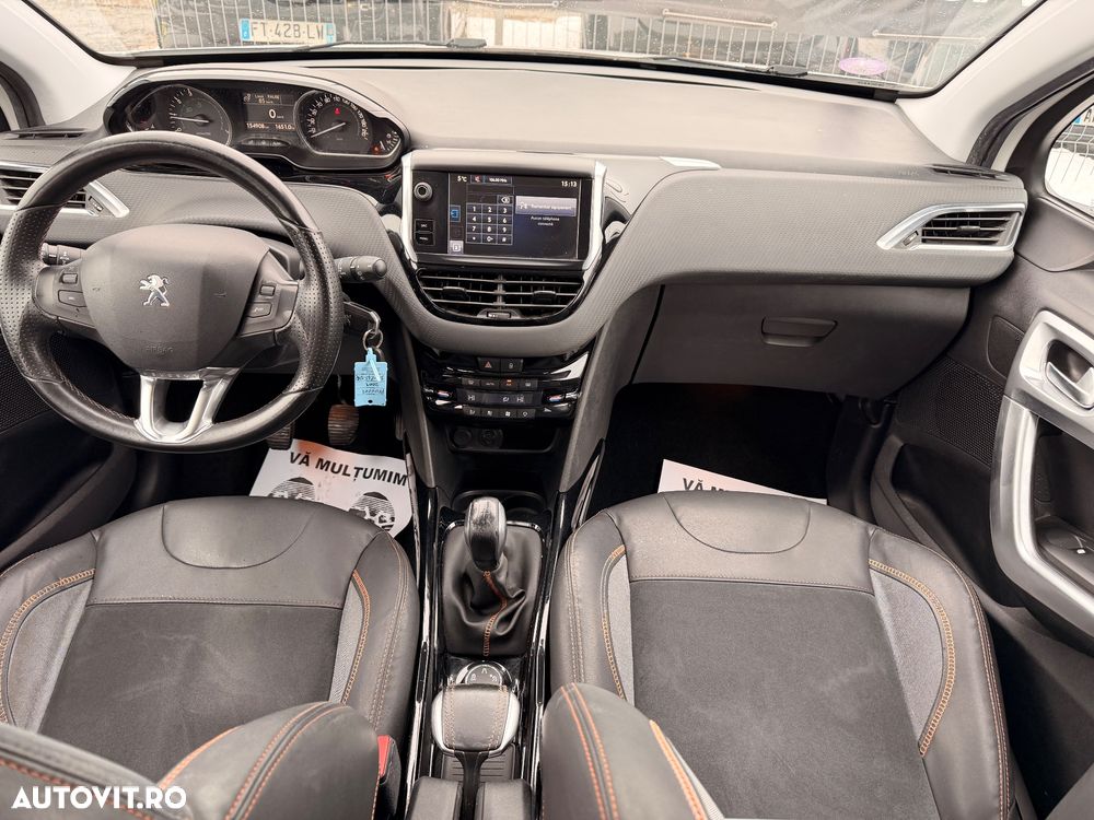 Peugeot 2008 PureTech 110 Stop&Start Style - 17