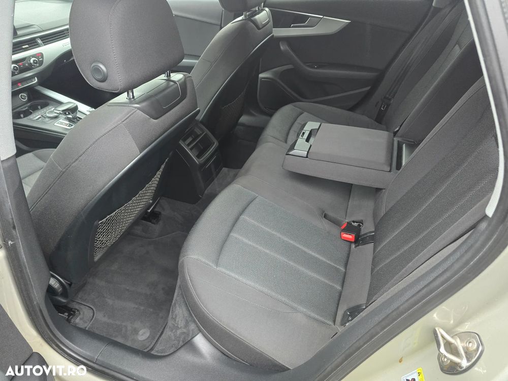 Audi A4 2.0 TDI S tronic quattro design - 14