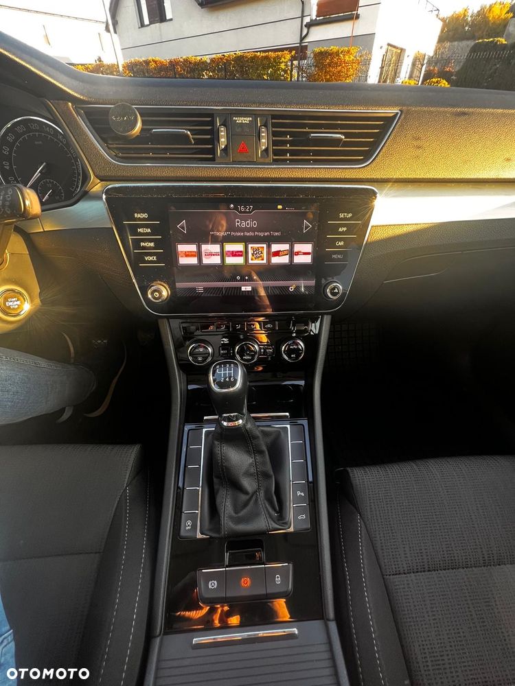 Skoda Superb 2.0 TDI Ambition - 11