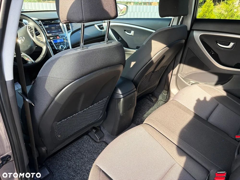 Hyundai i30 blue 1.6 CRDi DCT Passion - 38