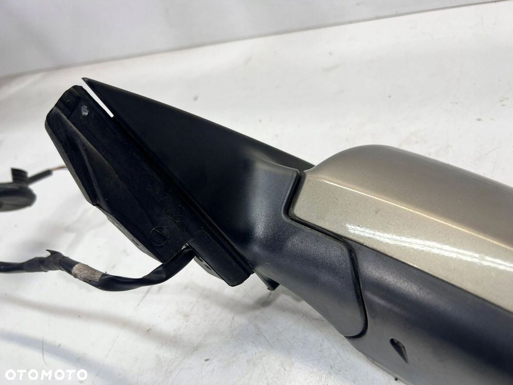 LUSTERKO ZEWNĘTRZNE LEWE AUDI A3 8P SPORTBACK 8P4 LY1Q 5 PIN EU - 6