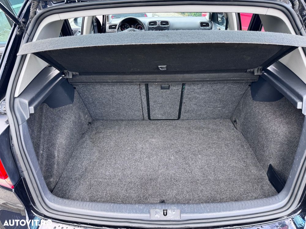 Volkswagen Golf 1.6 TDI DPF Style - 10