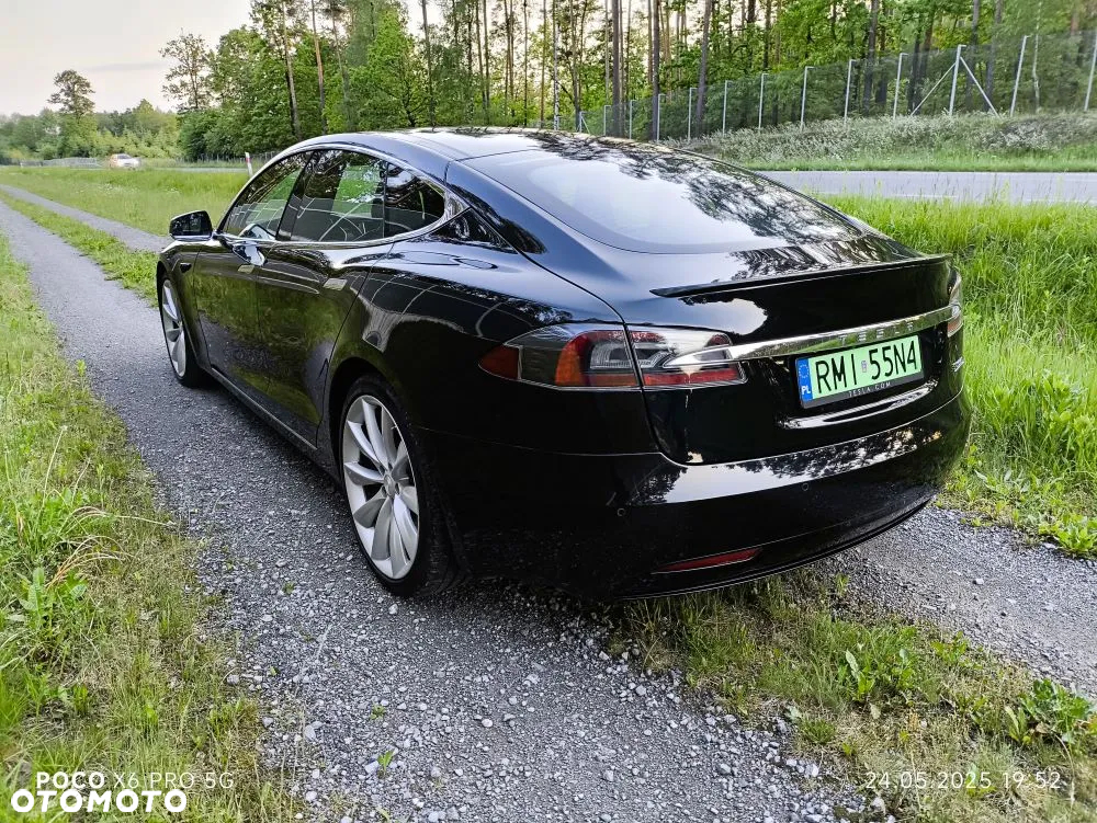 Tesla Model S Performance - 10