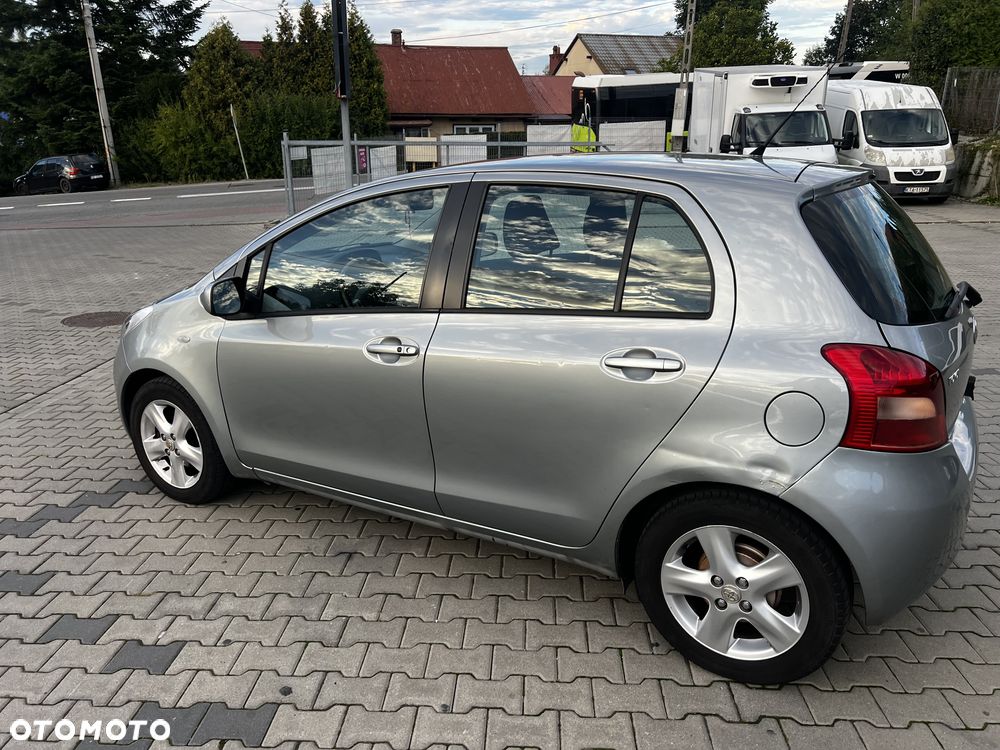 Toyota Yaris 1.3 Prestige - 10