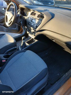 Hyundai i20 1.2 Passion - 27