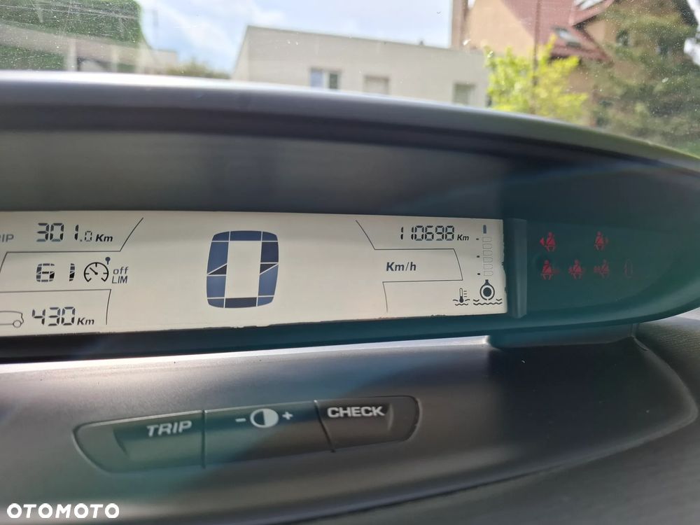 Citroën C4 1.6 16V Impress - 12