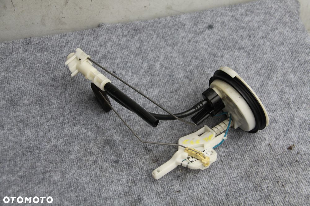 PŁYWAK  PALIWA BMW 3 E46