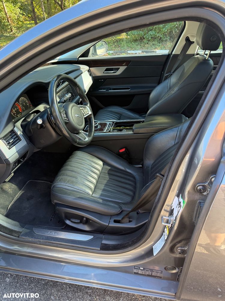 Jaguar Xf 2017 photo 5