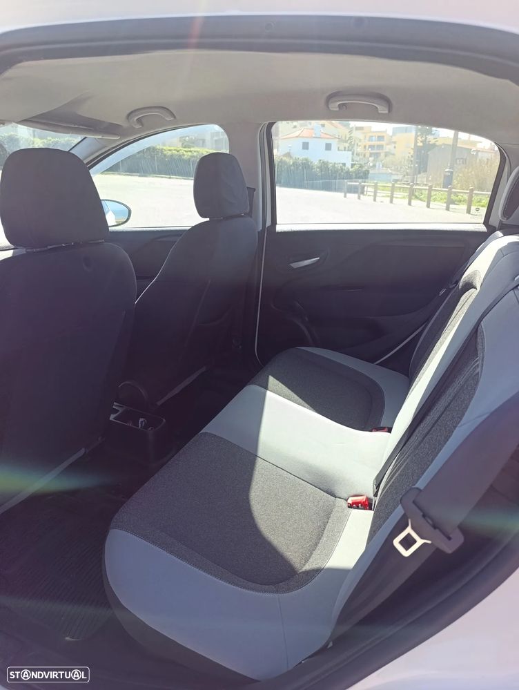 Fiat Punto 1.3 M-Jet Easy S&S - 10