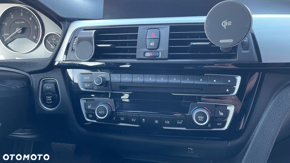 BMW Seria 3 320d Sport Line - 18