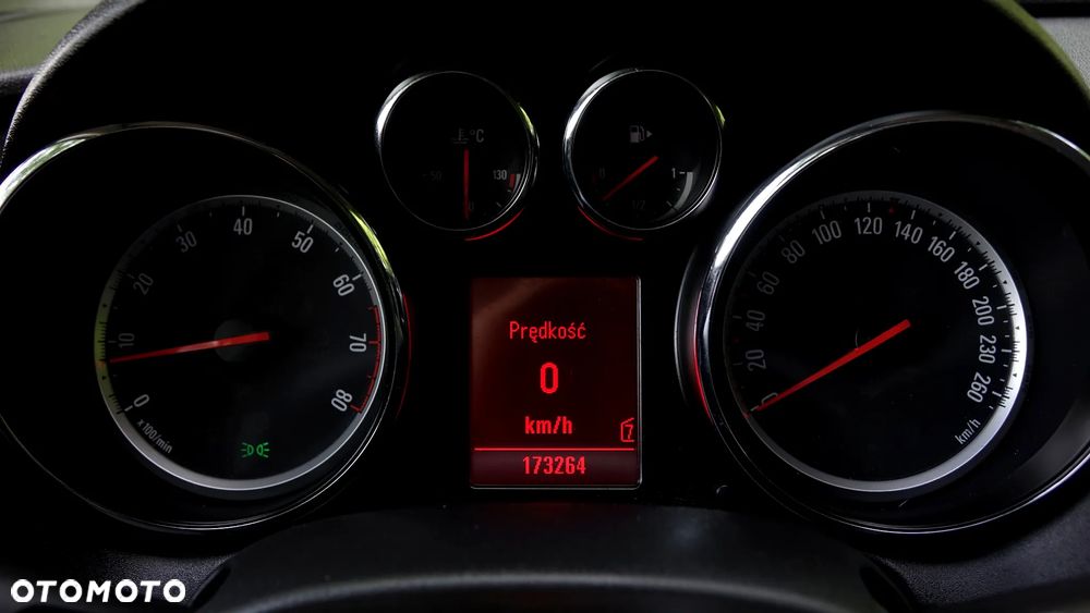 Opel Astra 1.6 Turbo - 16