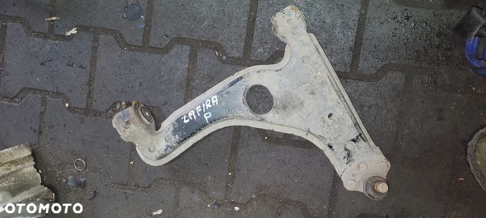 Wahacz Opel zafira I prawy - 1