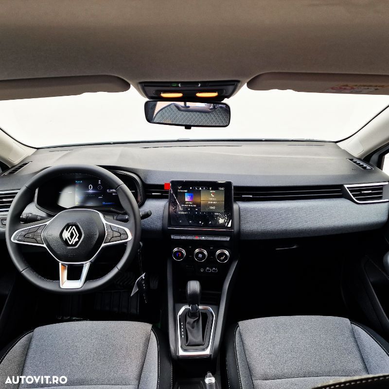 Renault Clio - 10
