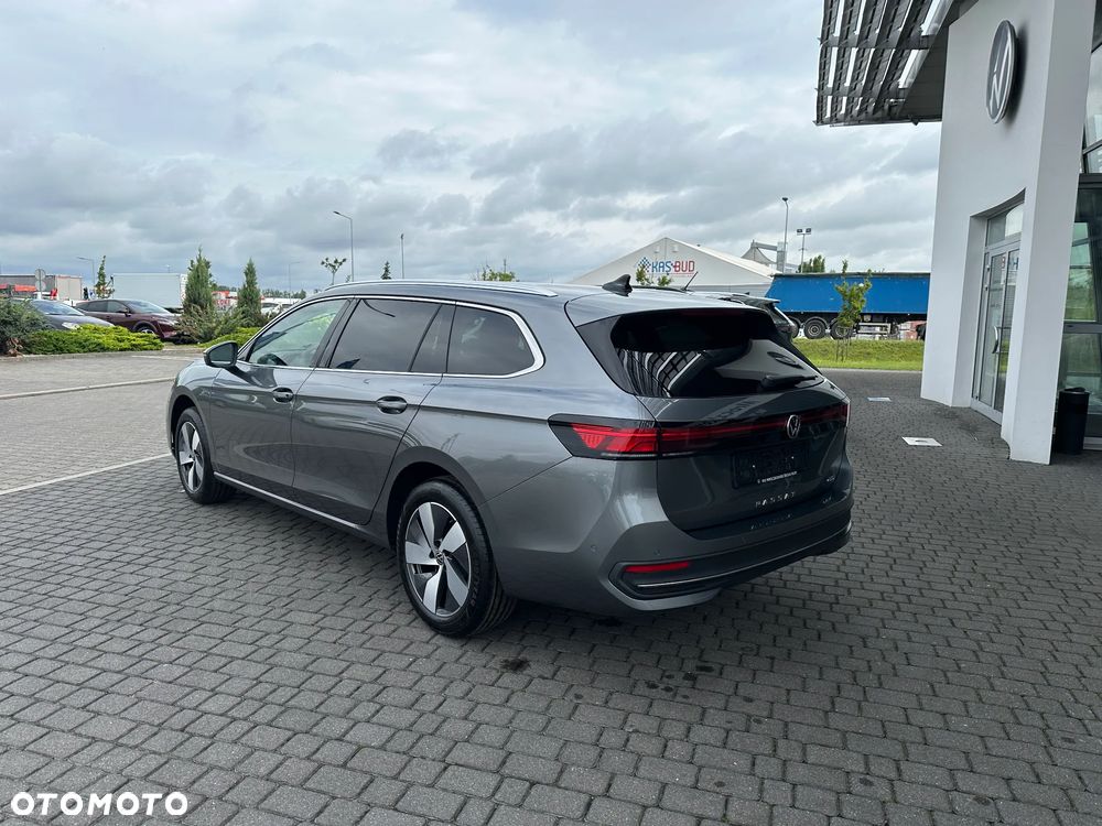 Volkswagen Passat 1.5 TSI EVO Elegance DSG - 4