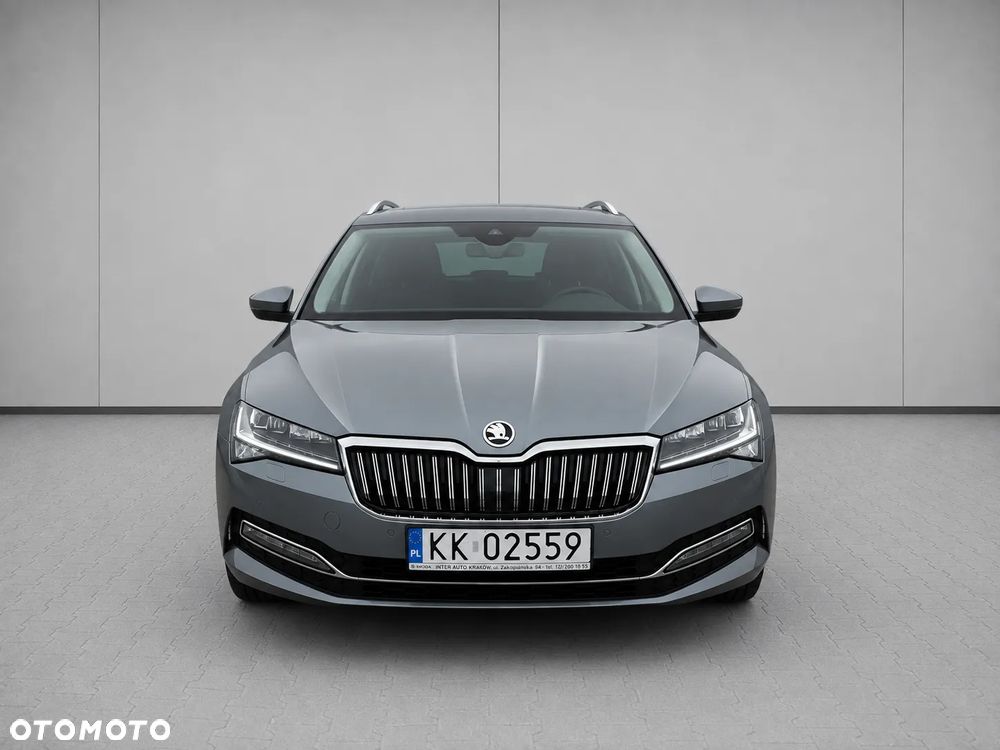 Skoda Superb 2.0 TDI SCR Style DSG - 9
