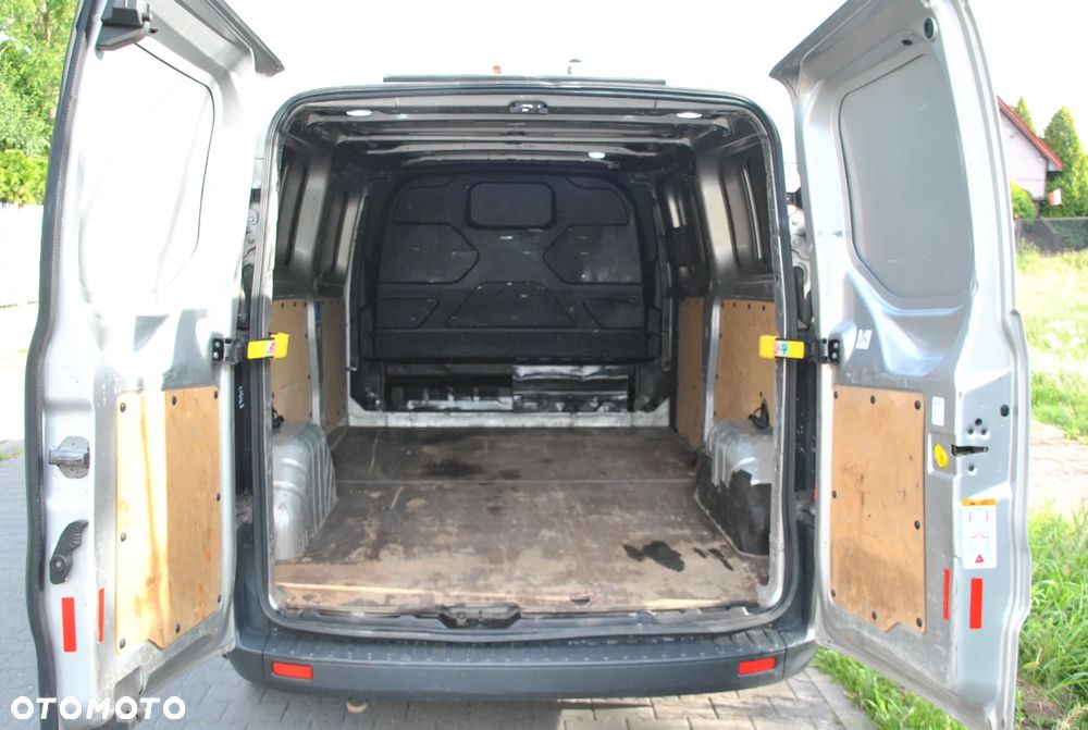 Ford Transit Custom - 8