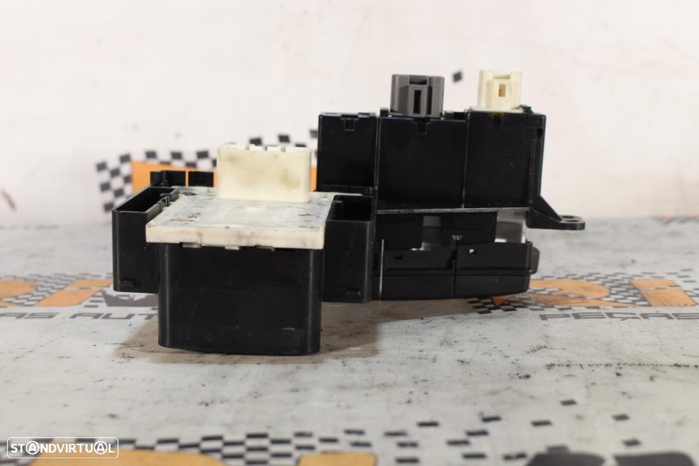 Botão De 4 Piscas Toyota Yaris (_P1_)  758294 / Comutador Toyota Yaris - 6