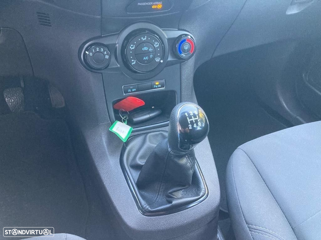 Ford Fiesta 1.5 TDCi Titanium - 9