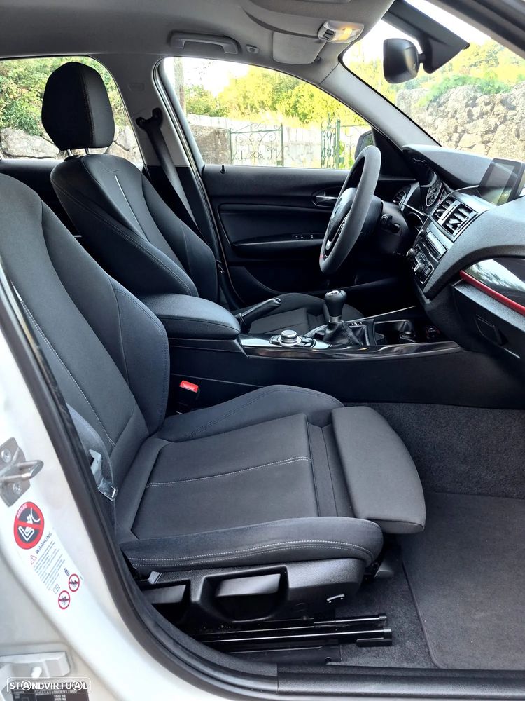BMW 116 i Sport Line - 12