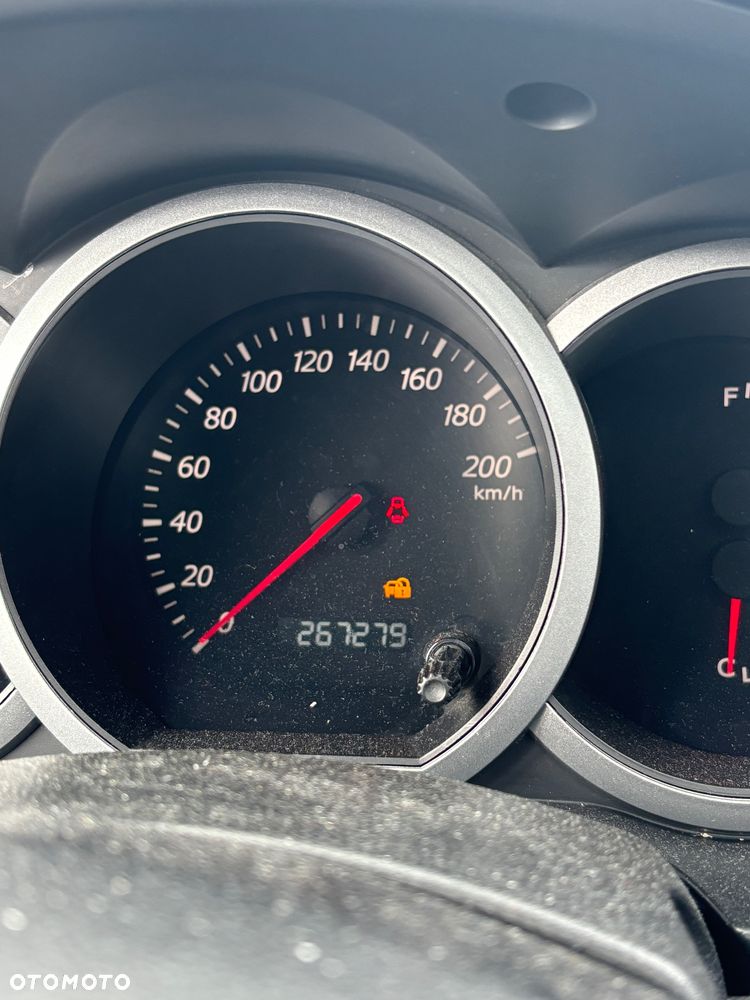 Suzuki Grand Vitara 2.0 De luxe - 24