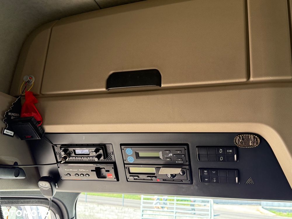 Mercedes-Benz ACTROS - 12