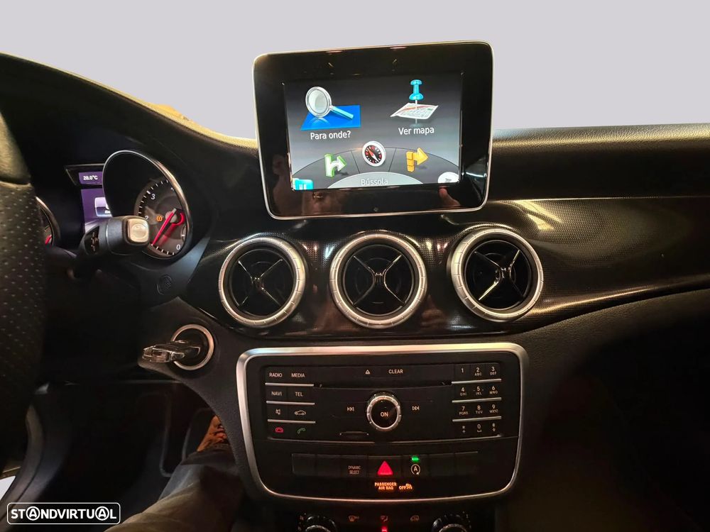 Mercedes-Benz CLA 180 d Shooting Brake Aut. — fotografia 17