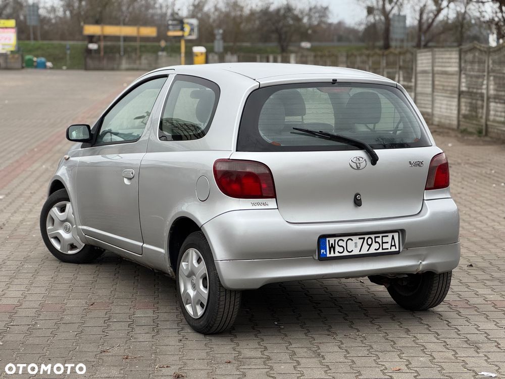 Toyota Yaris - 7