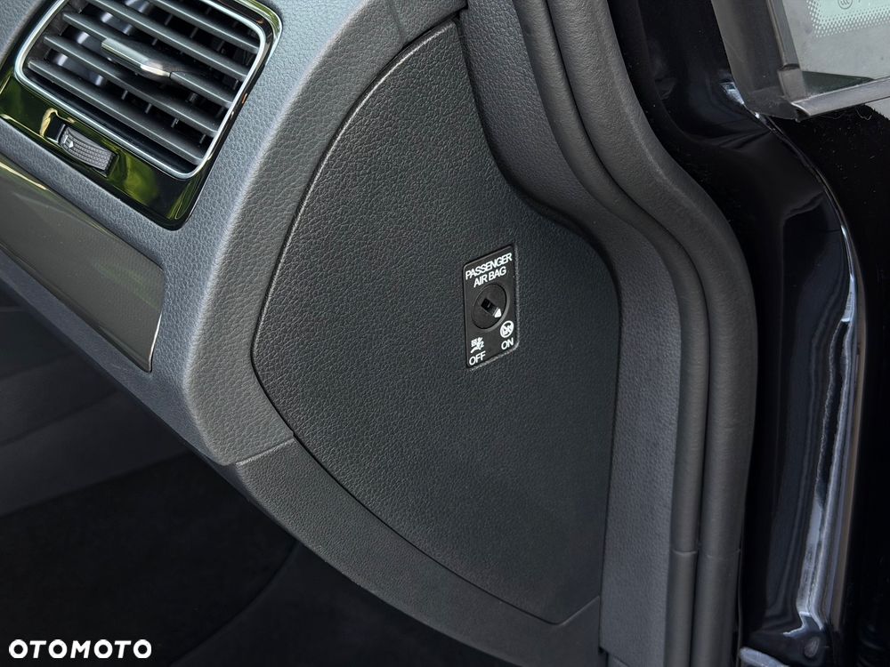 Volkswagen Golf 1.0 TSI IQ Drive - 17