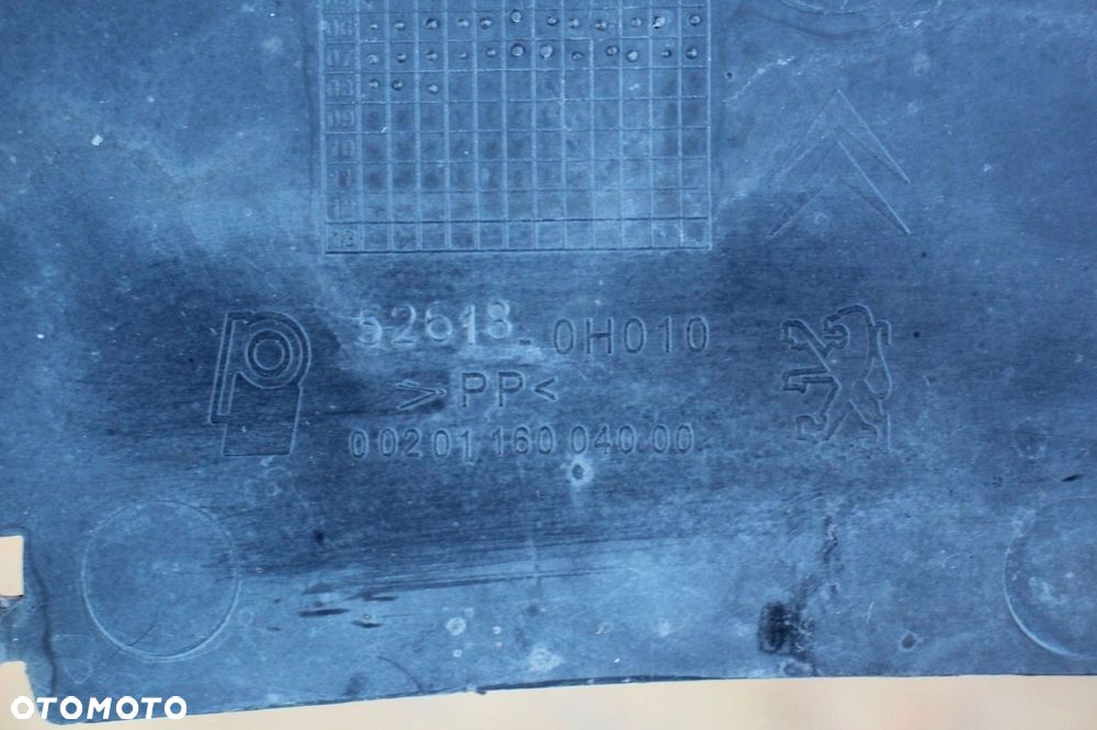 Osłona wspornik zderzaka Toyota Aygo Citroen C1 Peugeot 107 52618-0H010 - 2