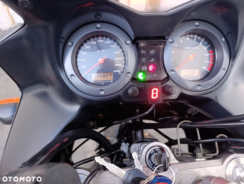 Suzuki V-STROM - 18