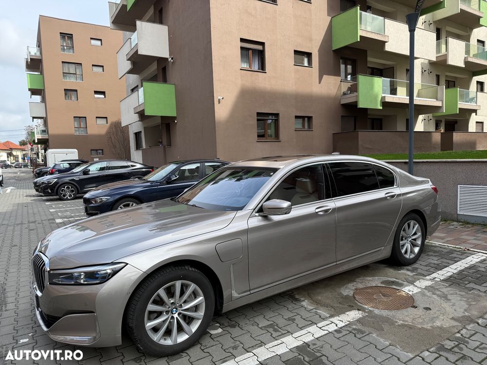 BMW Seria 7 745Le xDrive AT PHEV - 3