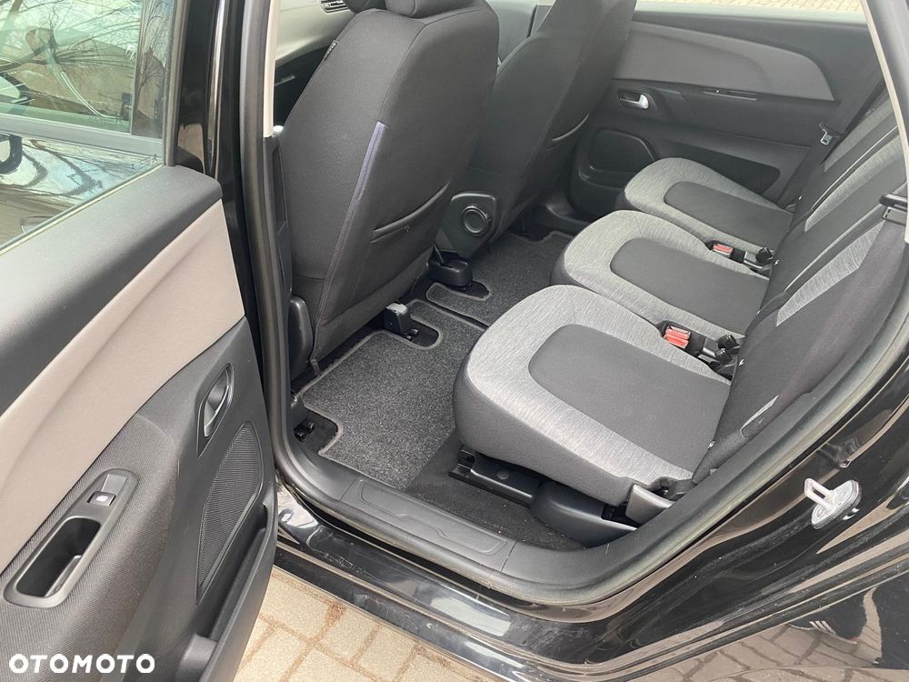 Citroën C4 1.6 HDi FAP Confort - 13