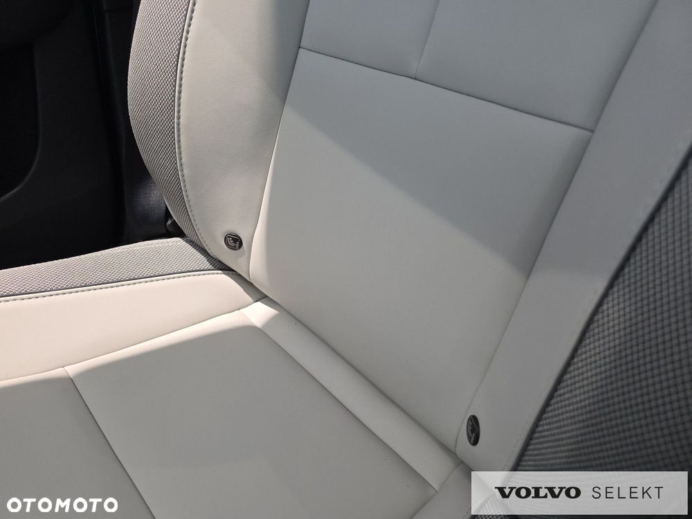 Volvo XC 40 - 12