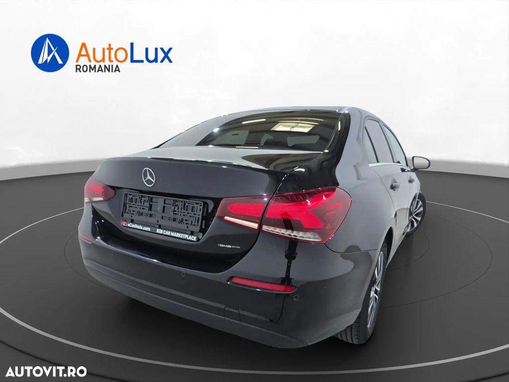 Mercedes-Benz A 180 d 7G-DCT - 4