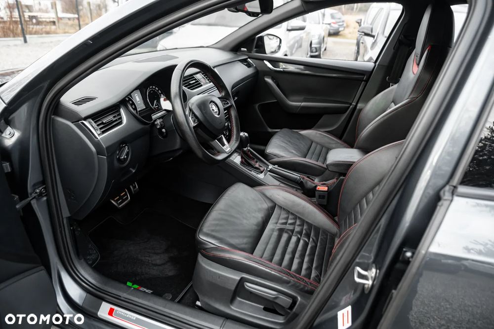 Skoda Octavia 2.0 TDI DSG RS - 18