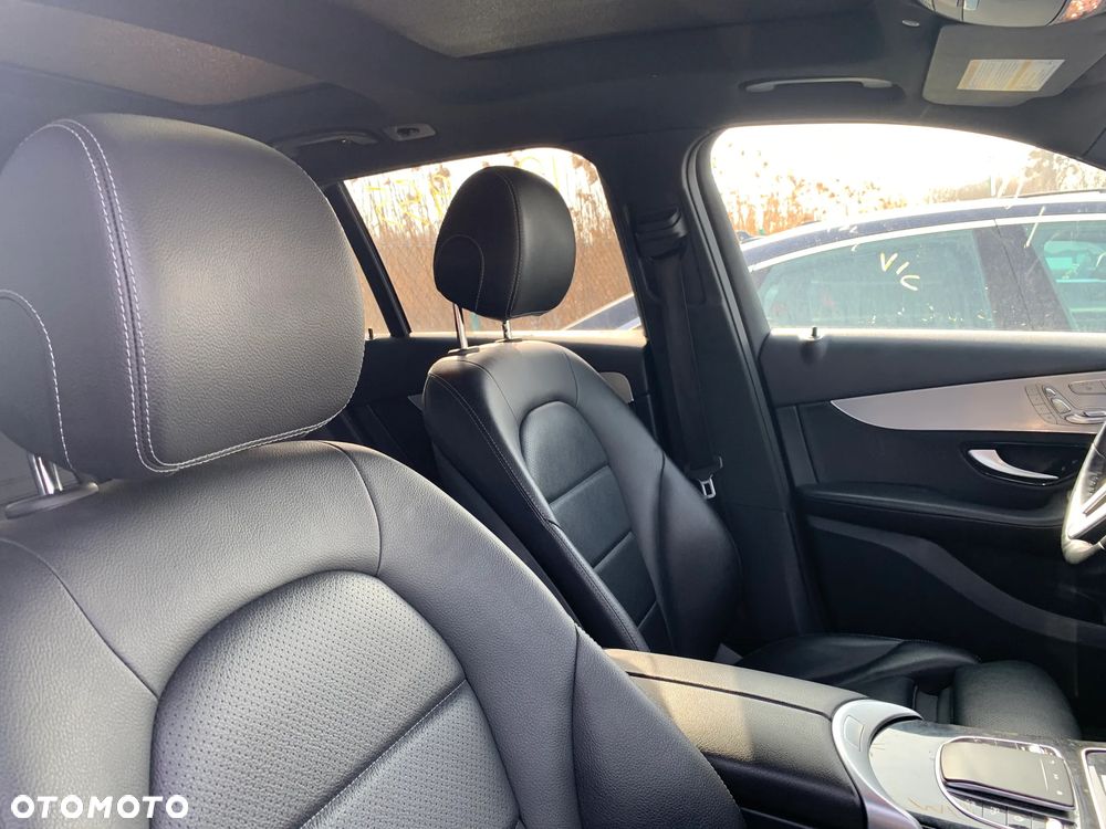 Mercedes-Benz GLC 300 4Matic 9G-TRONIC - 19