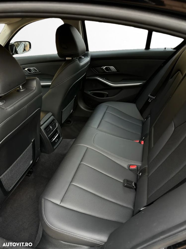 BMW Seria 3 320e Aut. Sport Line - 14