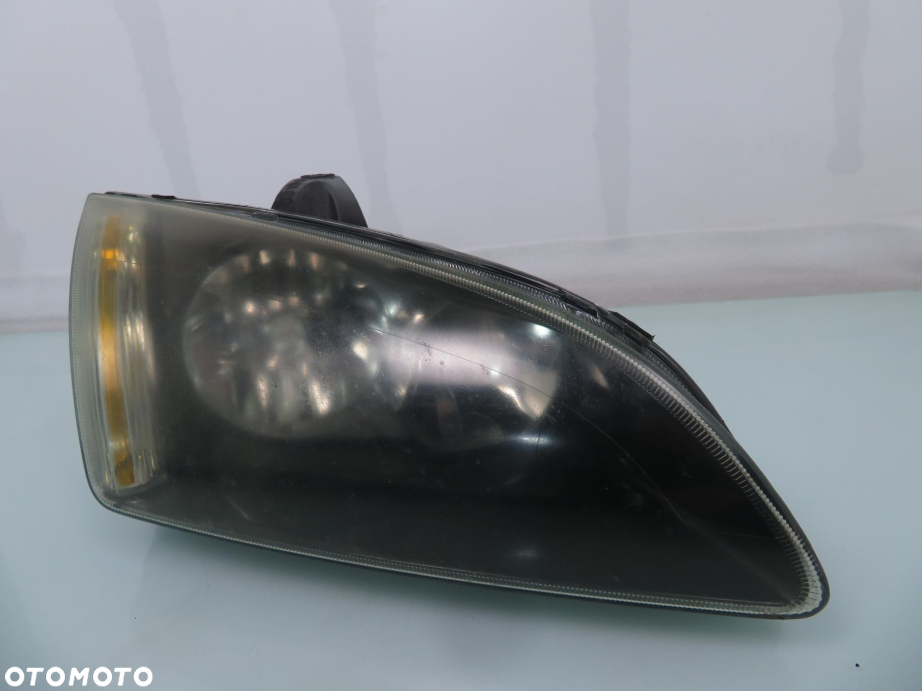 LAMPA PRAWA PRZEDNIA FORD FOCUS MK2 II 4M5113K060AA VP4M5X13K060AA - 2