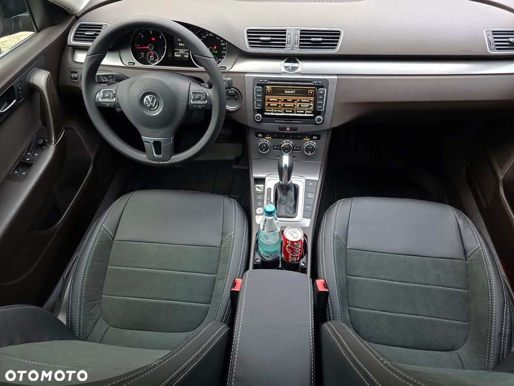 Volkswagen Passat 2.0 TDI Comfortline DSG - 10