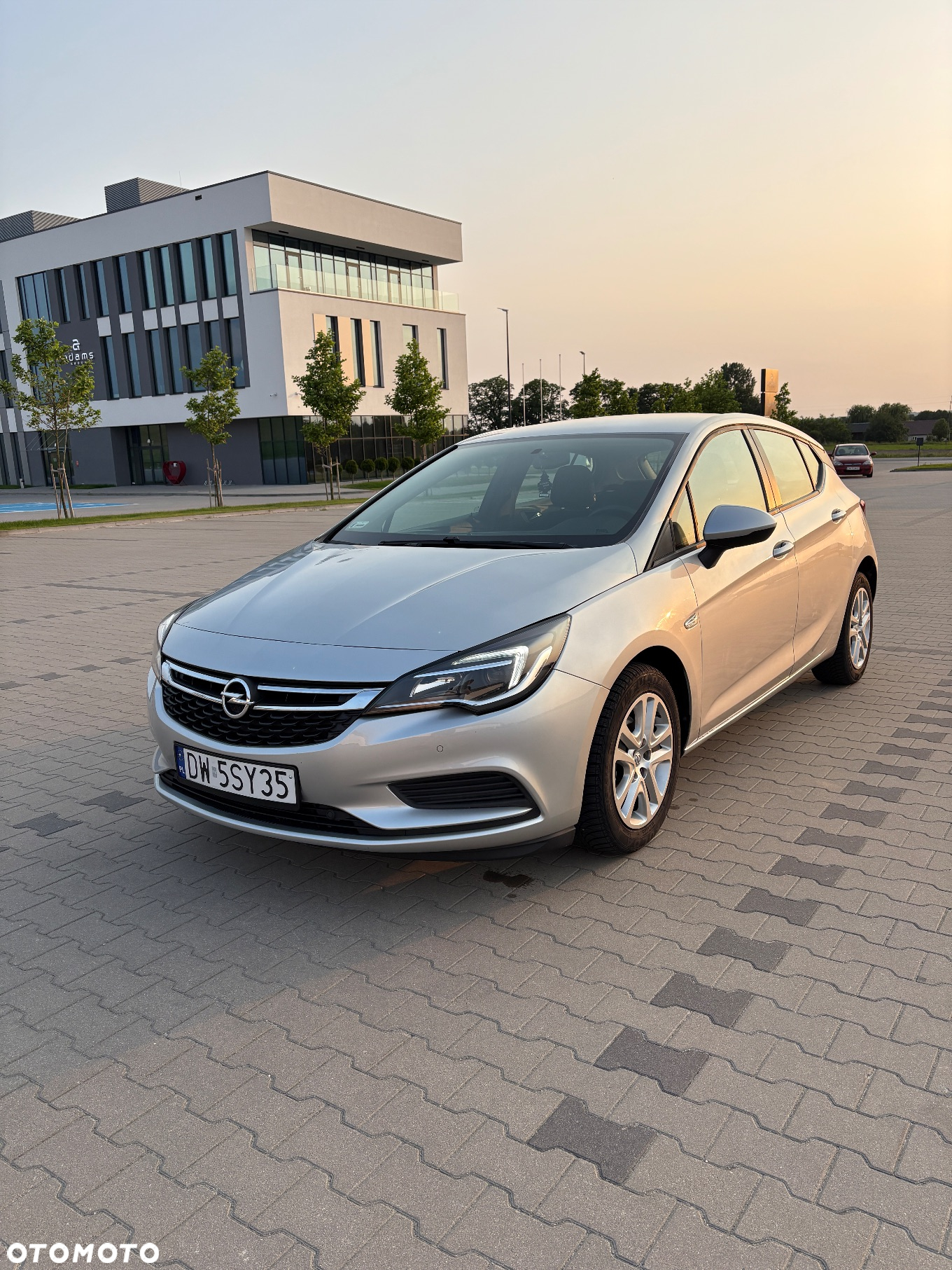 Opel Astra V 1.6 CDTI Essentia S&S - 2