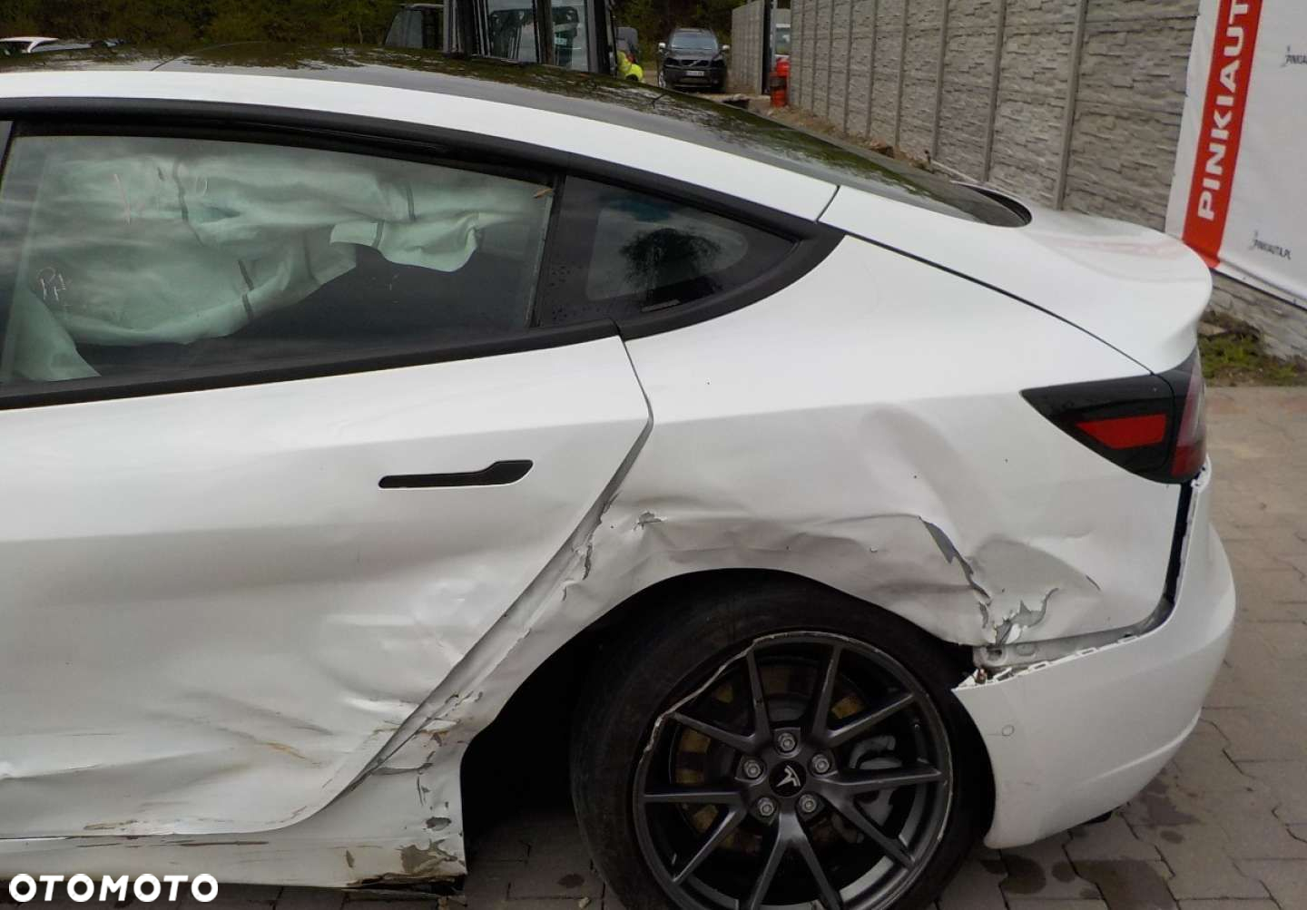 Tesla Model 3 - 9