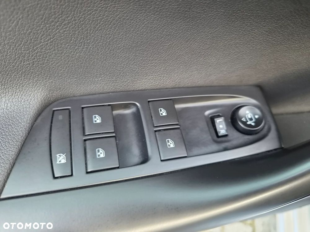 Opel Astra 1.4 Turbo Innovation - 24