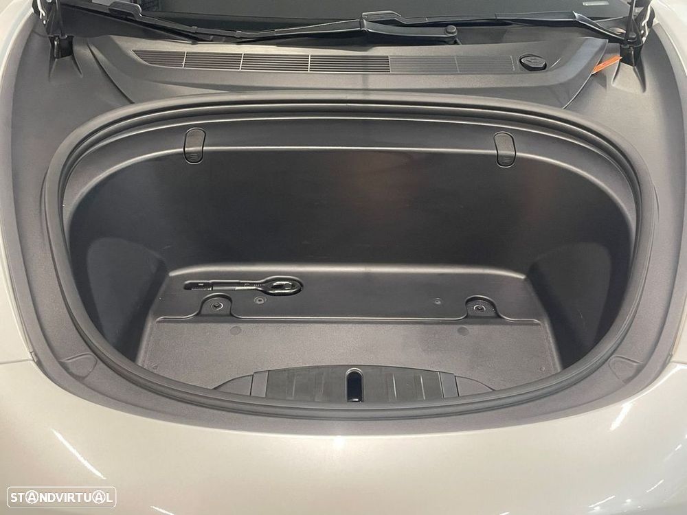 Tesla Model 3 Performance Dual Motor AWD - 23