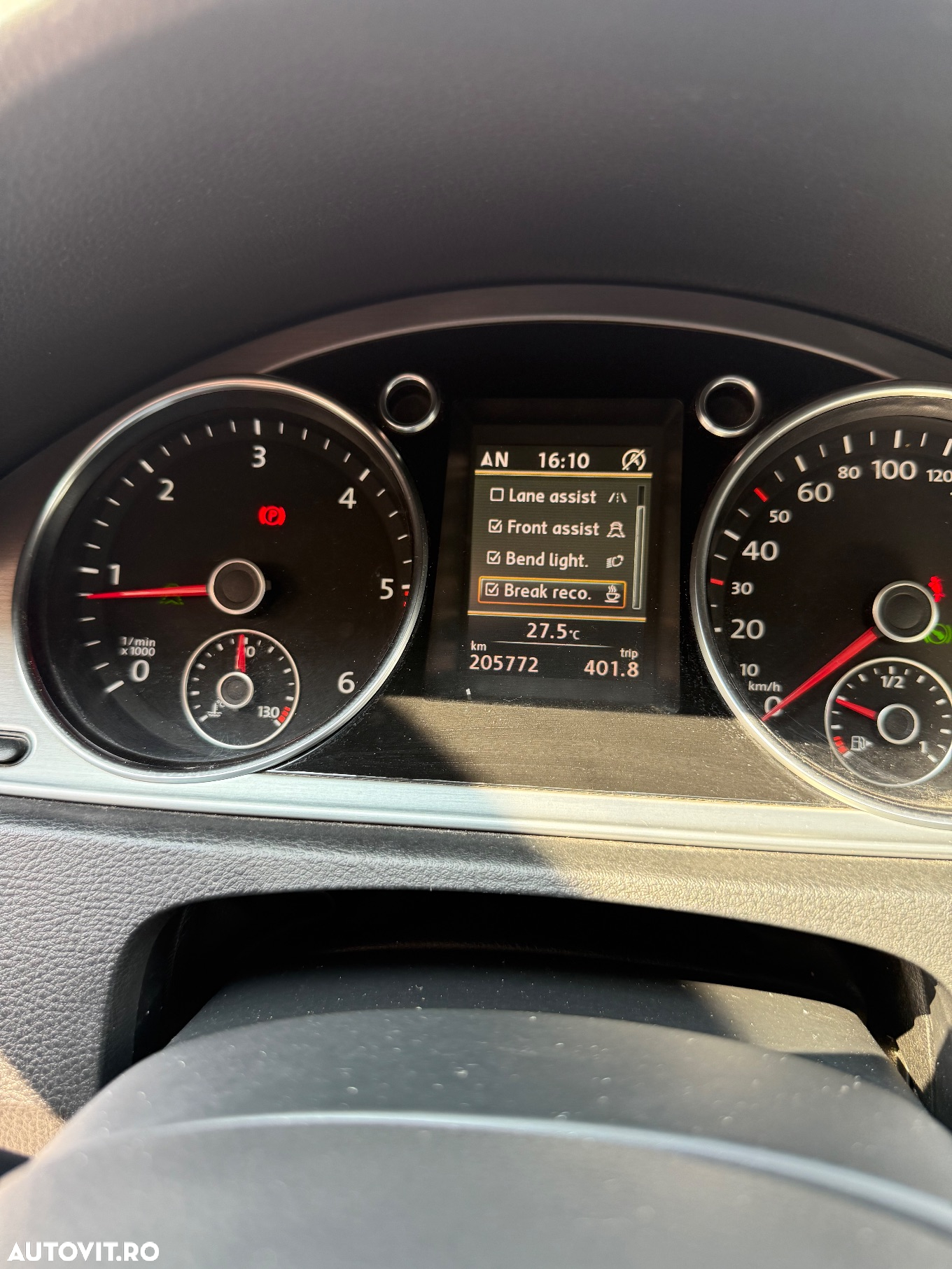 Volkswagen Passat 2.0 TDI BlueMotion Tehnology Comfortline DSG - 9