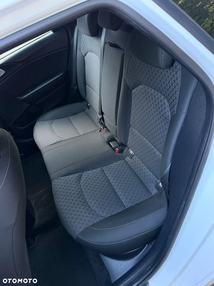 Kia Ceed - 13