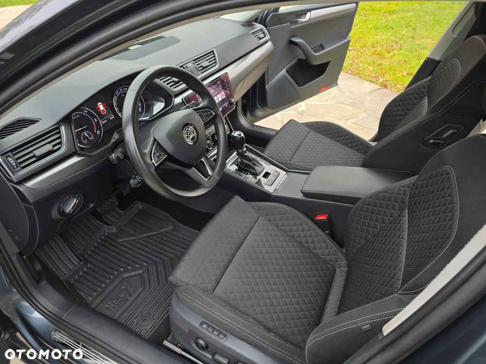 Skoda Superb 2.0 TDI DSG Active - 30