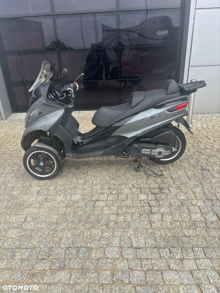Piaggio MP-3 - 1