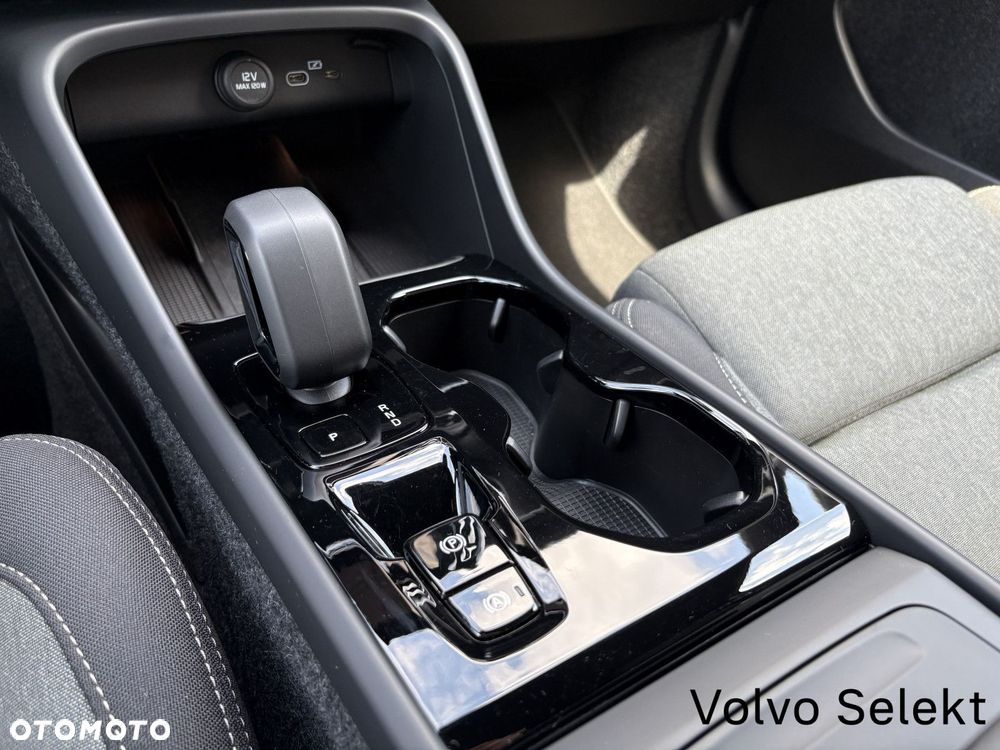 Volvo XC 40 - 18
